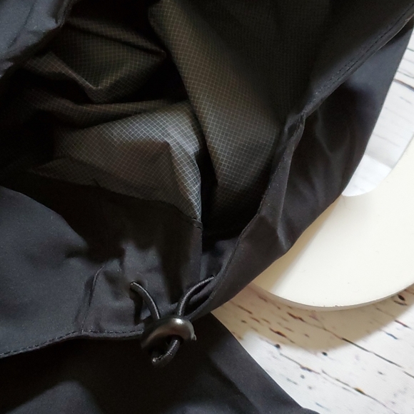 🆕️ 32 DEGREE MEN'S BLACK LIGHTWEIGHT JACKET - Picture 10 of 10